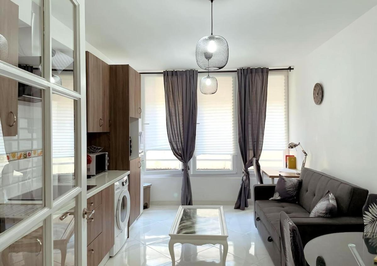 A Beautiful Place In Apartment *